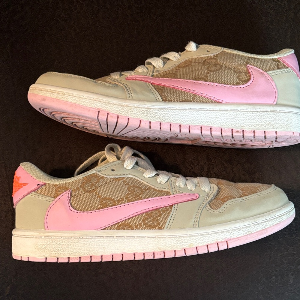 Nike Women's Pink and Tan Sneakers